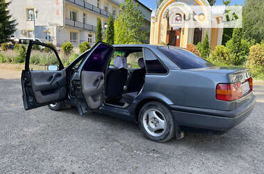 Седан Volkswagen Passat 1996 в Черновцах