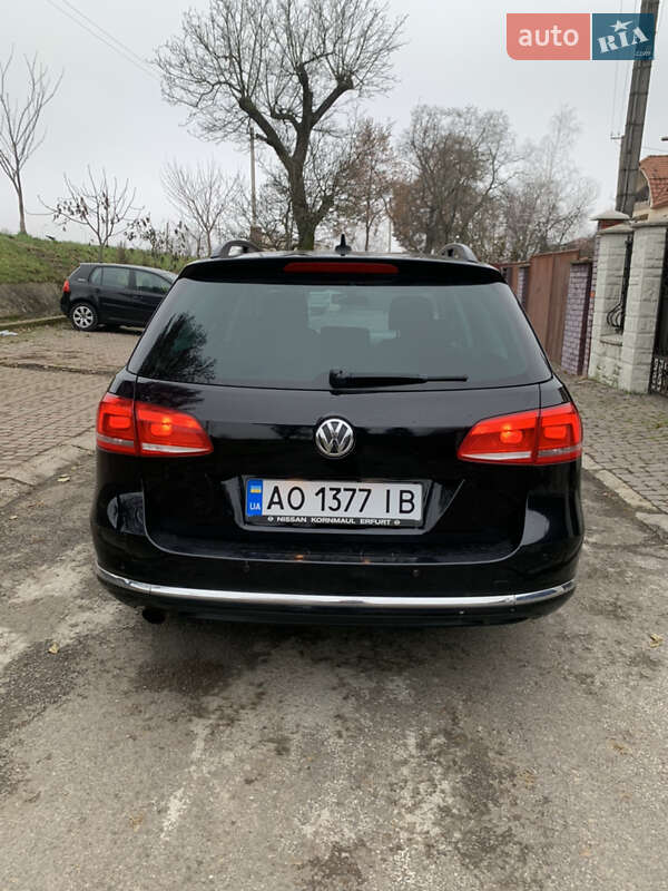 Універсал Volkswagen Passat 2011 в Мукачевому