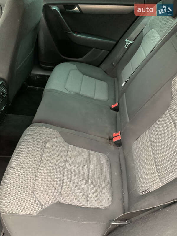 Універсал Volkswagen Passat 2011 в Мукачевому