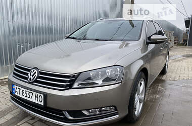 Універсал Volkswagen Passat 2012 в Коломиї