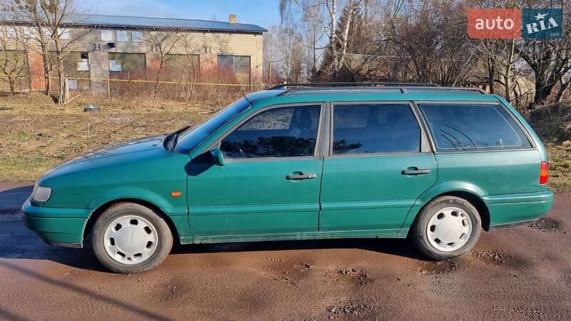 Універсал Volkswagen Passat 1994 в Шептицькому