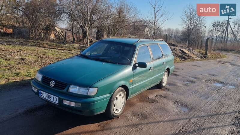 Універсал Volkswagen Passat 1994 в Шептицькому