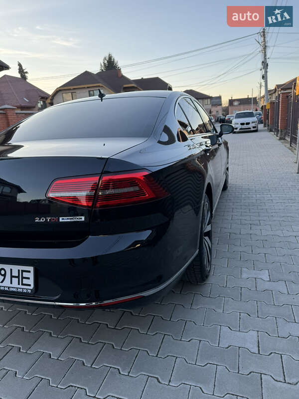 Седан Volkswagen Passat 2016 в Мукачевому