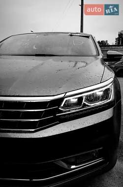Седан Volkswagen Passat 2016 в 