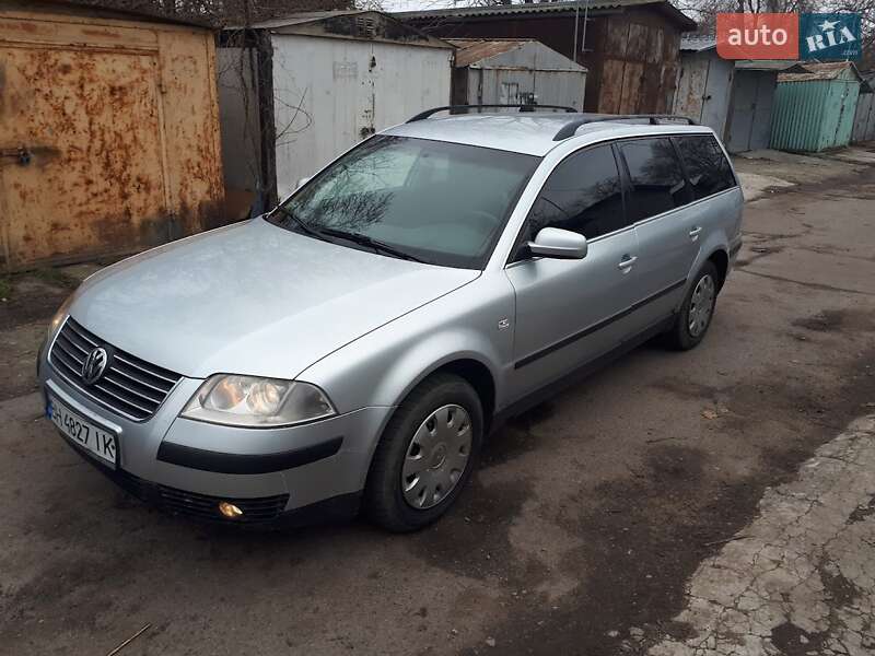 Універсал Volkswagen Passat 2002 в Одесі