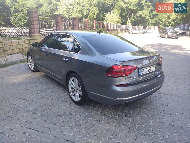 Седан Volkswagen Passat 2018 в Одесі