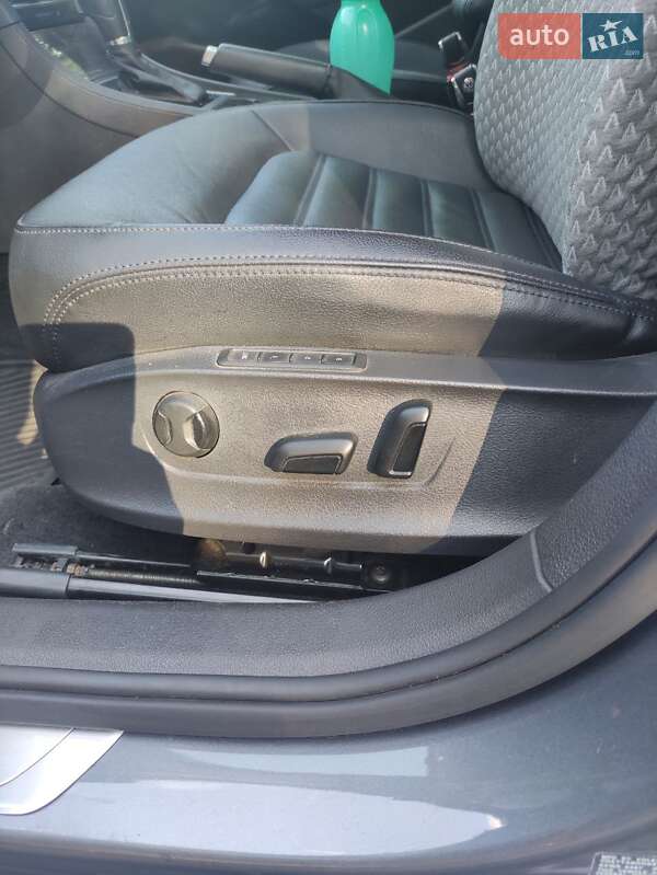 Седан Volkswagen Passat 2018 в Одесі