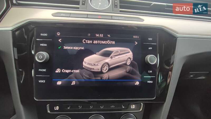 Универсал Volkswagen Passat 2018 в Киеве