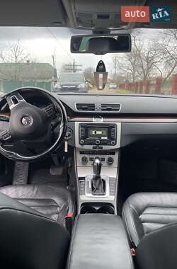 Универсал Volkswagen Passat 2012 в 