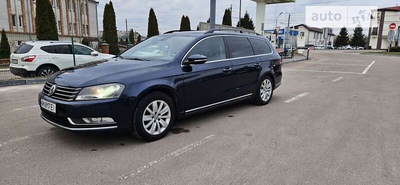 Универсал Volkswagen Passat 2013 в Житомире фото 3 Универсал Volkswagen Passat 2013 в Житомире