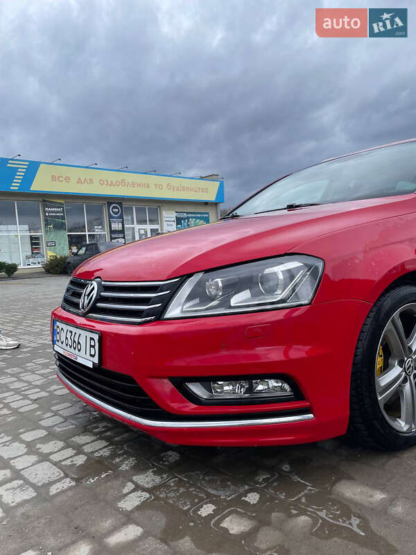 Універсал Volkswagen Passat 2013 в Самборі