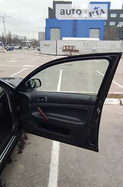 Универсал Volkswagen Passat 2003 в 