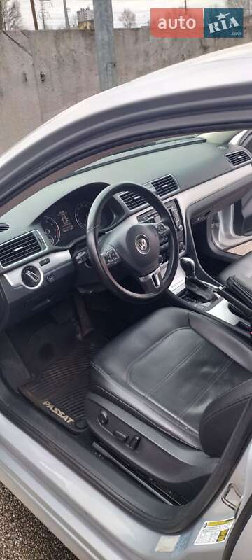 Седан Volkswagen Passat 2012 в Чернигове