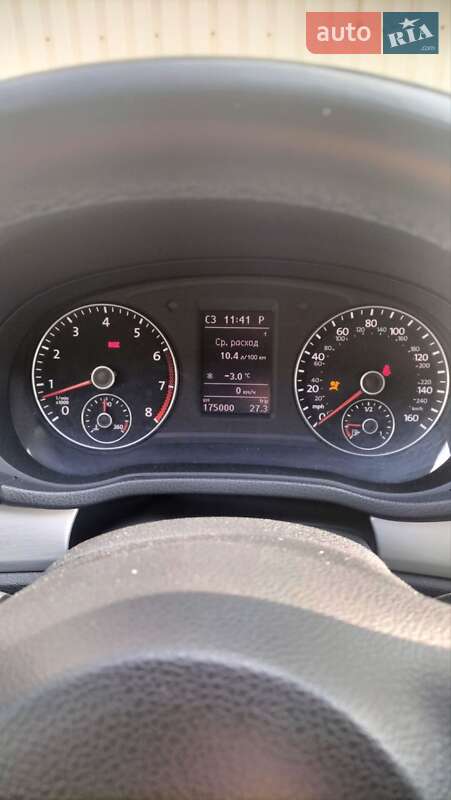 Седан Volkswagen Passat 2012 в Чернигове