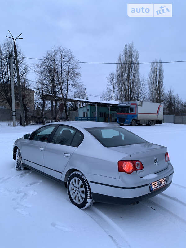 Седан Volkswagen Passat 2008 в Новой Ушице
