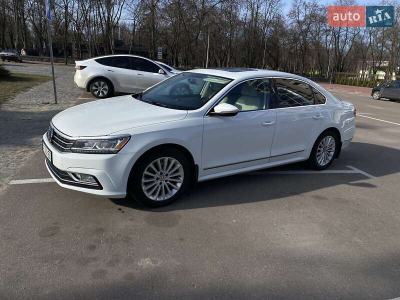 Седан Volkswagen Passat 2016 в Кременчуці