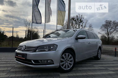 Универсал Volkswagen Passat 2011 в Львове