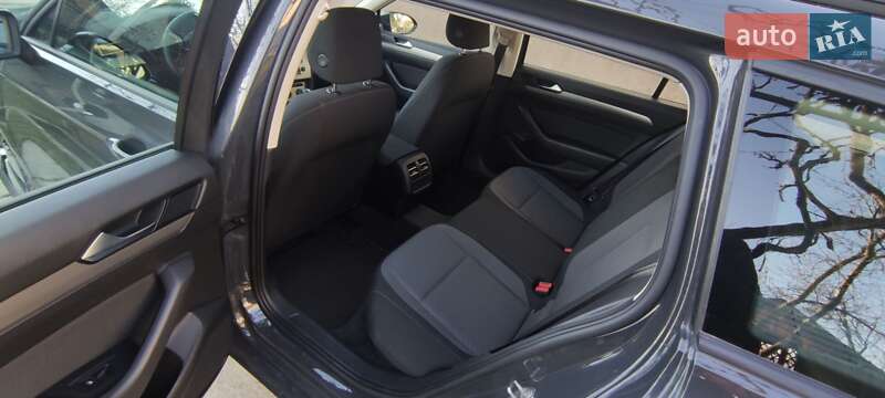 Універсал Volkswagen Passat 2015 в Тячеві