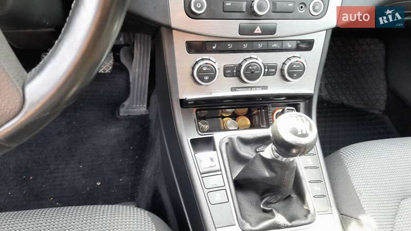 Универсал Volkswagen Passat 2012 в Рожнятове