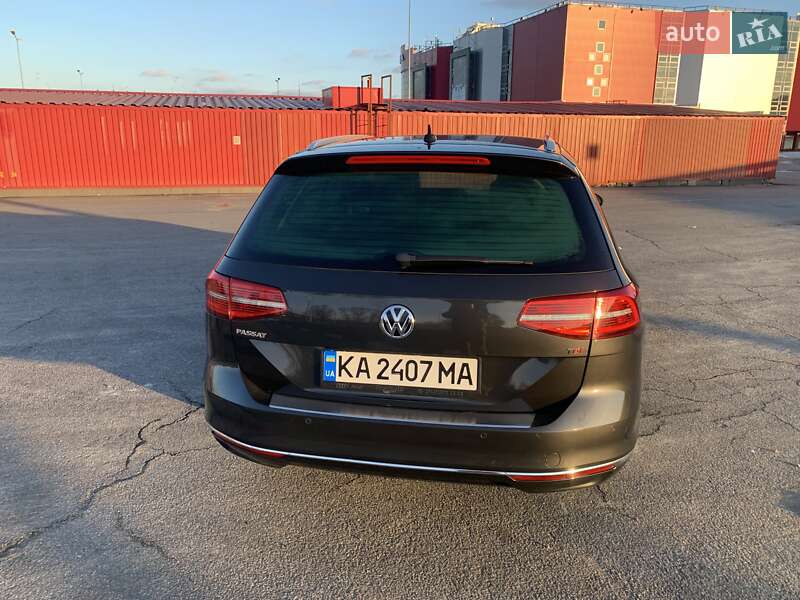 Универсал Volkswagen Passat 2017 в Киеве