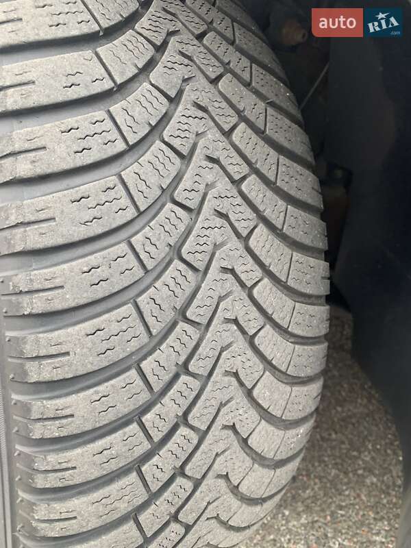 Универсал Volkswagen Passat 2017 в Киеве