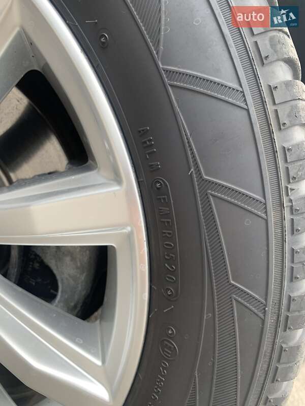 Универсал Volkswagen Passat 2017 в Киеве