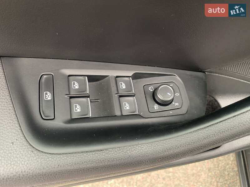 Универсал Volkswagen Passat 2017 в Киеве