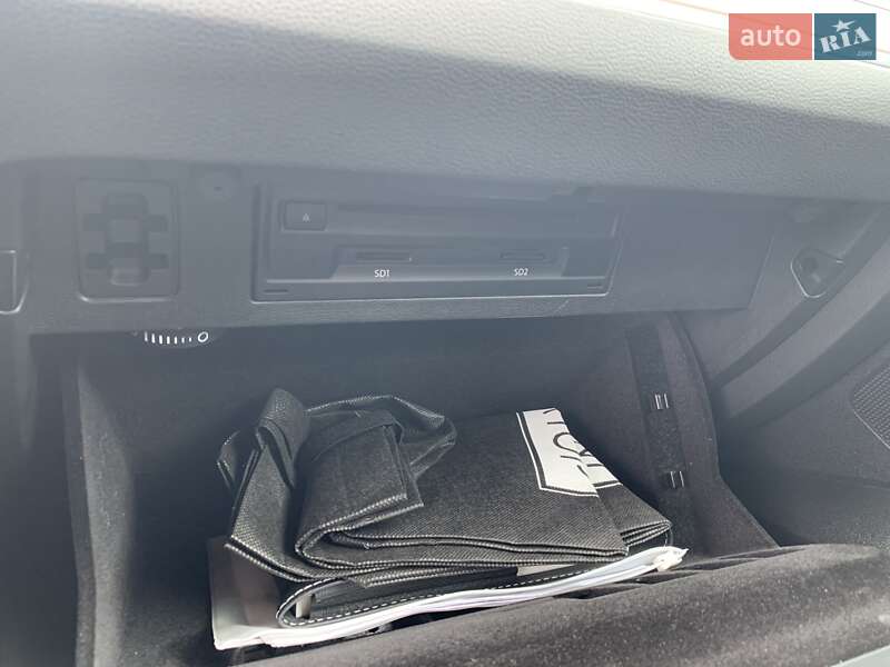 Универсал Volkswagen Passat 2017 в Киеве