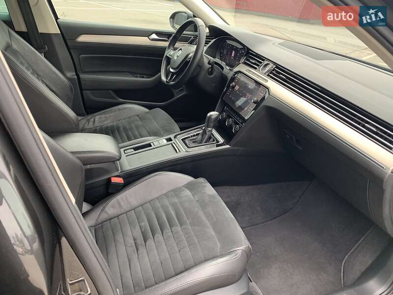 Универсал Volkswagen Passat 2017 в Киеве