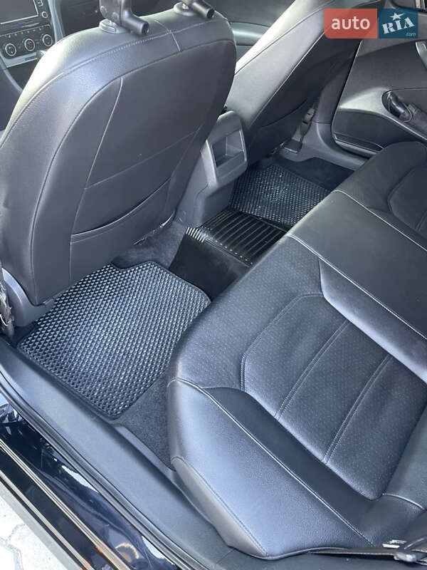 Седан Volkswagen Passat 2012 в Трускавце