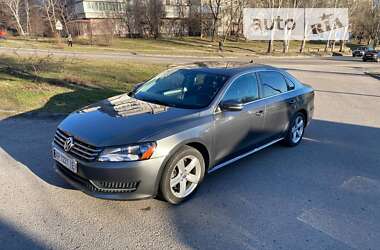 Седан Volkswagen Passat 2012 в Запоріжжі