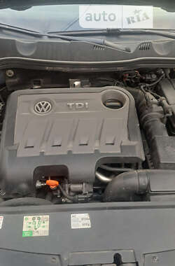 Седан Volkswagen Passat 2011 в 
