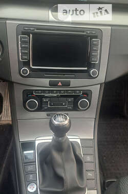 Седан Volkswagen Passat 2011 в 