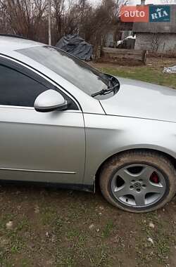 Универсал Volkswagen Passat 2005 в 