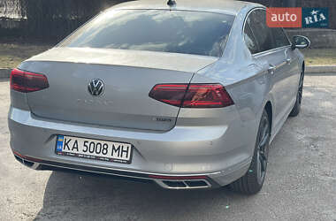 Седан Volkswagen Passat 2020 в Киеве