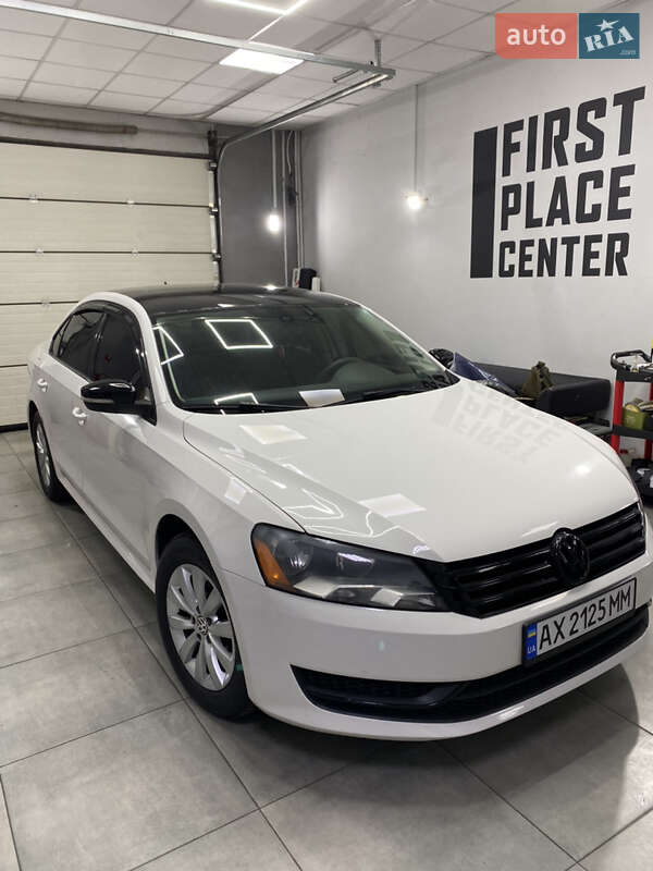 Седан Volkswagen Passat 2012 в Харькове