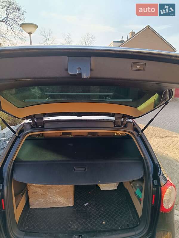 Универсал Volkswagen Passat 2006 в Хмельницком