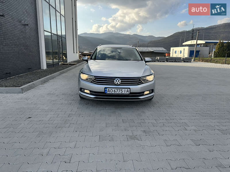 Универсал Volkswagen Passat 2015 в Хусте