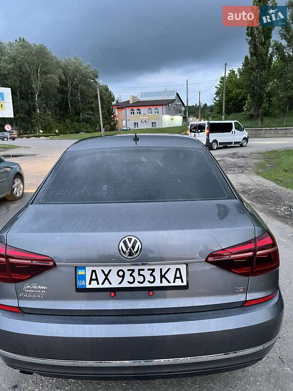 Седан Volkswagen Passat 2016 в Харькове