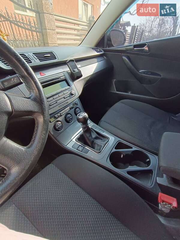 Седан Volkswagen Passat 2007 в Иршаве