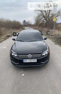 Седан Volkswagen Passat 2011 в Тернополі