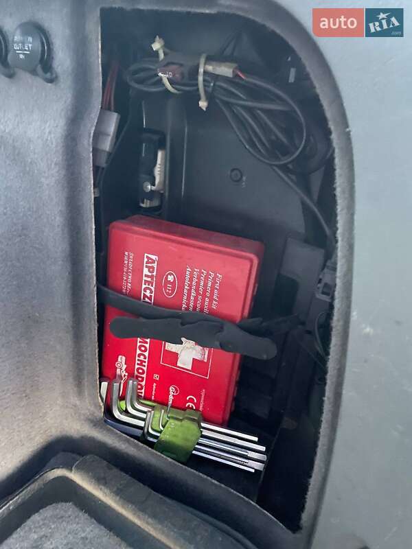 Универсал Volkswagen Passat 2001 в Болехове