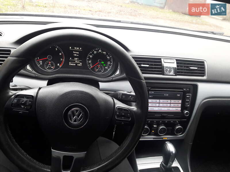 Седан Volkswagen Passat 2012 в Светловодске