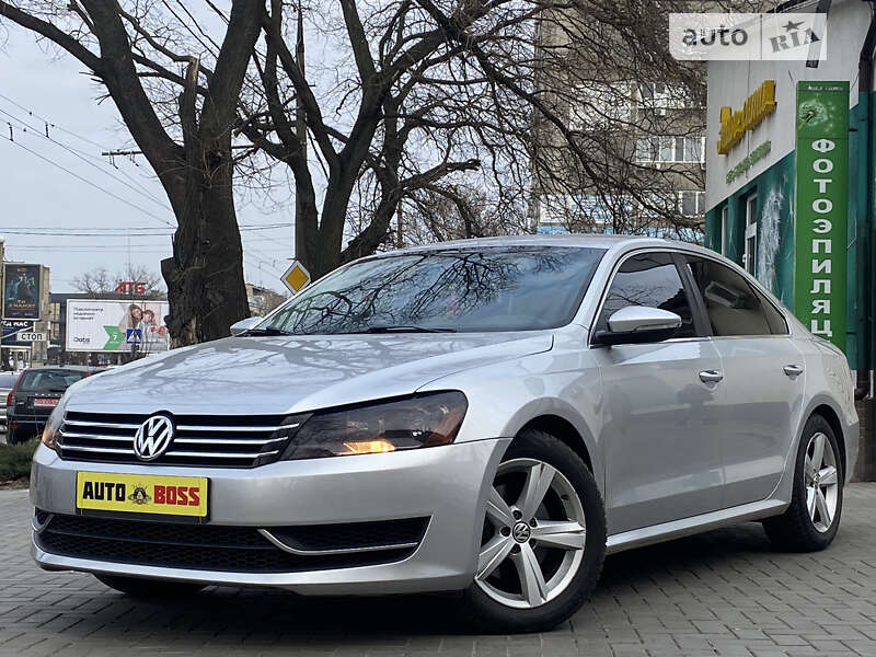 Седан Volkswagen Passat 2012 в Николаеве