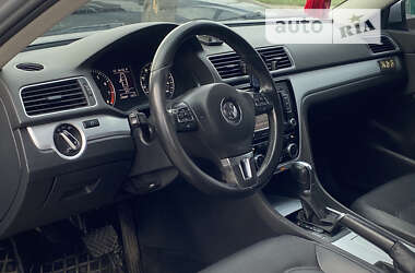 Седан Volkswagen Passat 2012 в Николаеве