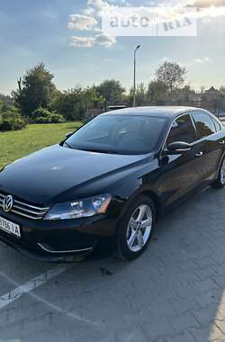 Седан Volkswagen Passat 2013 в Дубно