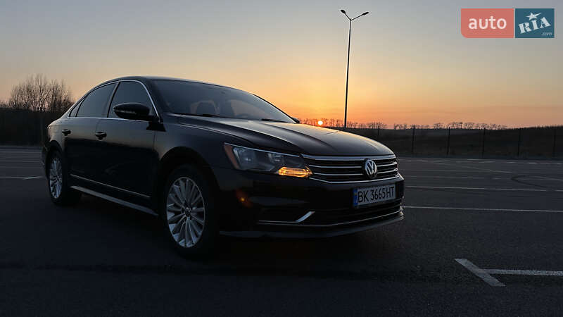 Седан Volkswagen Passat 2015 в Рівному