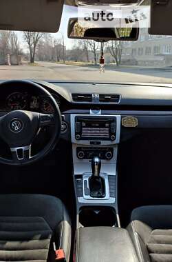 Седан Volkswagen Passat 2011 в Ужгороде