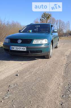 Универсал Volkswagen Passat 1999 в Сарнах