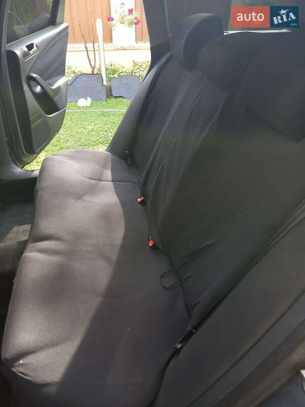 Универсал Volkswagen Passat 2006 в Иршаве